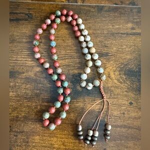 SOLD

Elegant earth tone mala